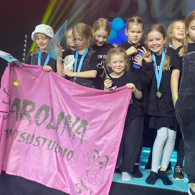 Read more about the article Carolina – show + balleti + akroring eelkooliealistele